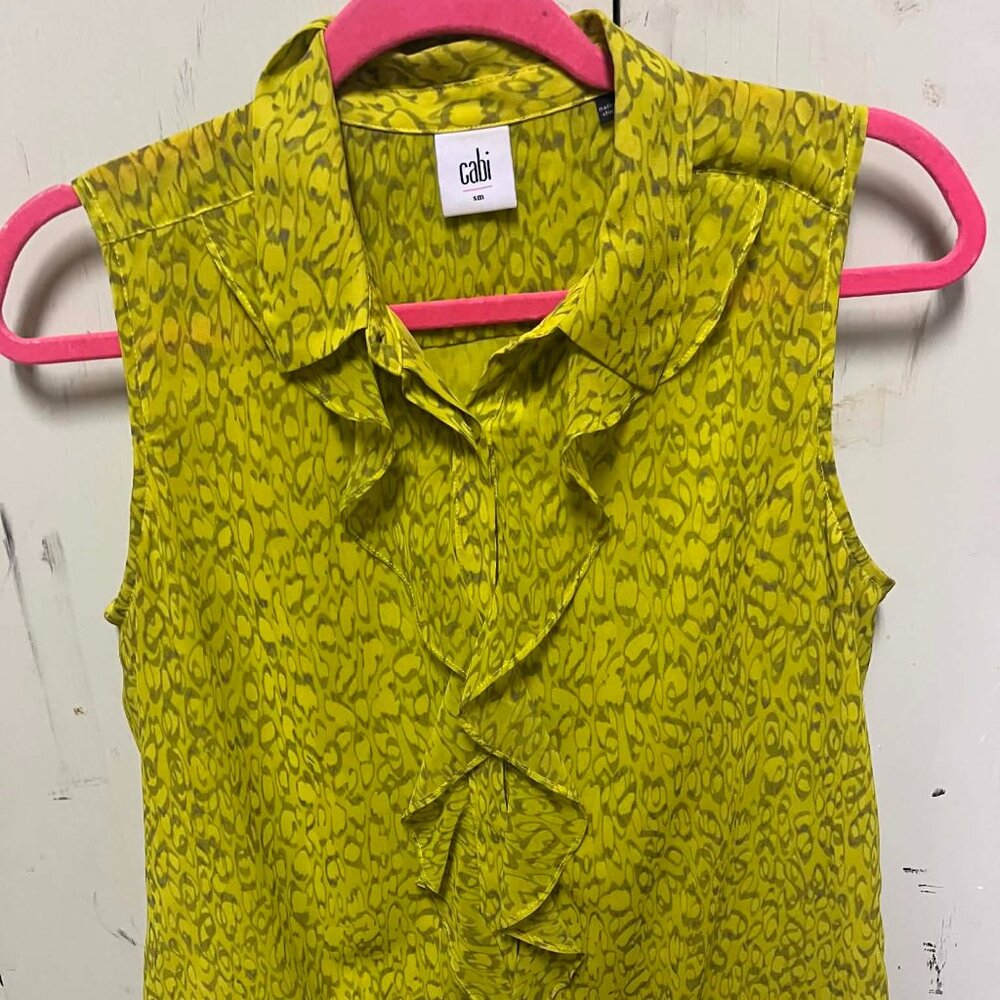 Cabi REIGN blouse chartreuse yellow sleeveless top with ruffle front size small